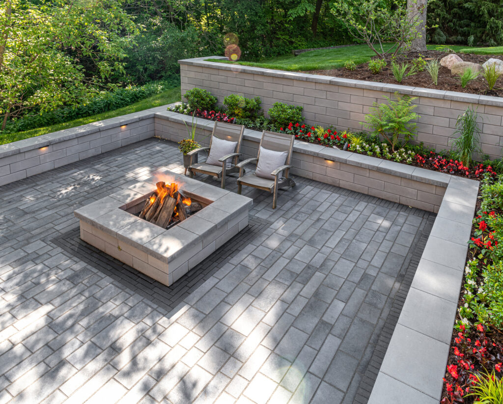 Unilock patio walls and firepit 148 x 119