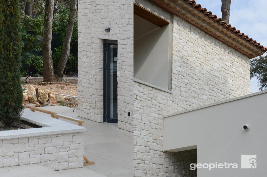 residence francia pietra legno3