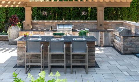outdoor kitchen
